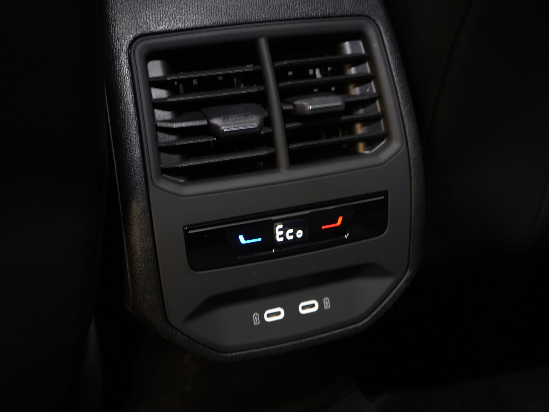 CUPRA Formentor SUV 1.4 e-Hybrid VZ Copper Edition Matrix/ Adapt.Cruise/ Calefacción en los asientos/ Calefacción en el volante/ Navegador/ Climatizador/ 19'' LMV