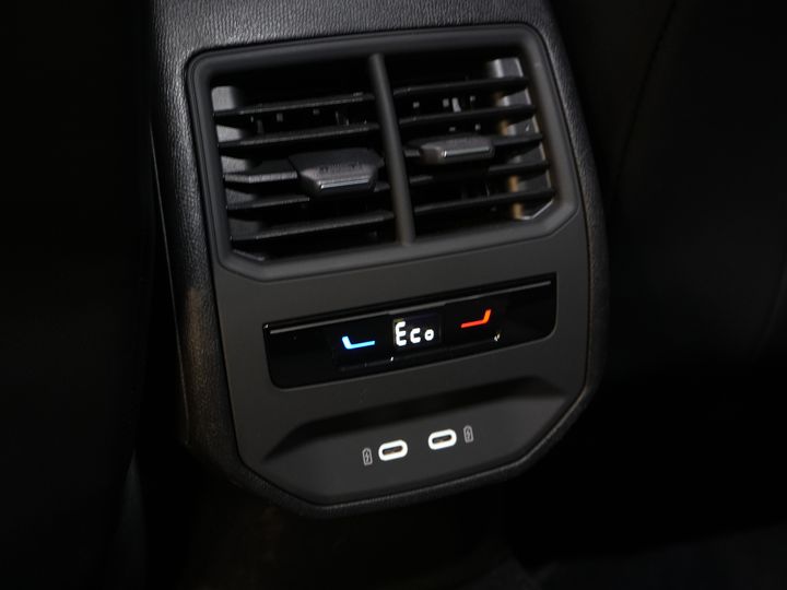 CUPRA Formentor SUV 1.4 e-Hybrid VZ Copper Edition Matrix/ Adapt.Cruise/ Calefacción en los asientos/ Calefacción en el volante/ Navegador/ Climatizador/ 19'' LMV