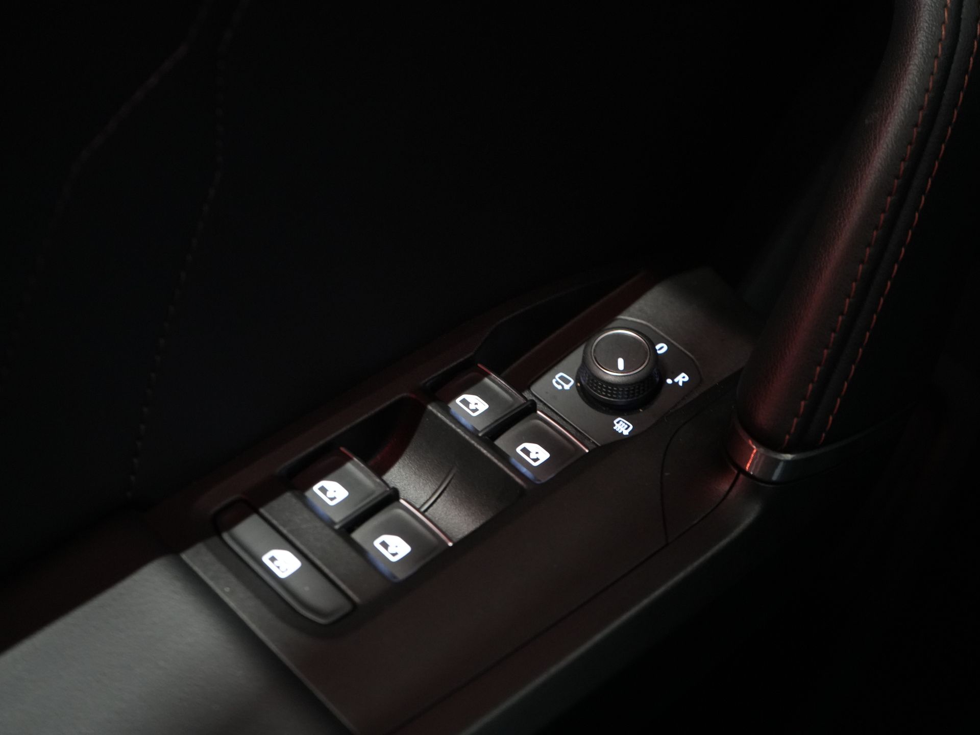 CUPRA Formentor SUV 1.4 e-Hybrid VZ Copper Edition Matrix/ Adapt.Cruise/ Calefacción en los asientos/ Calefacción en el volante/ Navegador/ Climatizador/ 19'' LMV