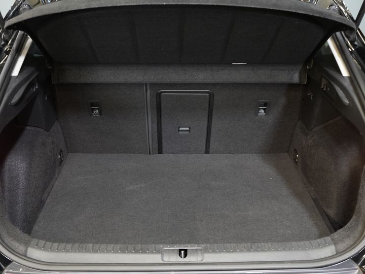 CUPRA Formentor SUV 1.4 e-Hybrid VZ Copper Edition Matrix/ Adapt.Cruise/ Calefacción en los asientos/ Calefacción en el volante/ Navegador/ Climatizador/ 19'' LMV