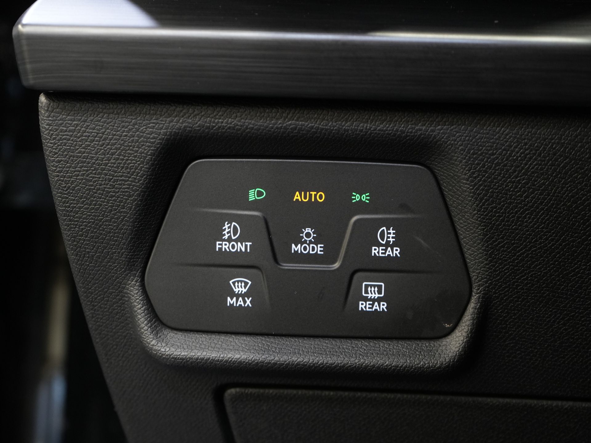 CUPRA Formentor SUV 1.4 e-Hybrid VZ Copper Edition Matrix/ Adapt.Cruise/ Calefacción en los asientos/ Calefacción en el volante/ Navegador/ Climatizador/ 19'' LMV