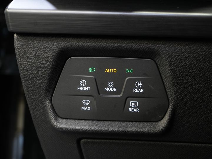 CUPRA Formentor SUV 1.4 e-Hybrid VZ Copper Edition Matrix/ Adapt.Cruise/ Calefacción en los asientos/ Calefacción en el volante/ Navegador/ Climatizador/ 19'' LMV