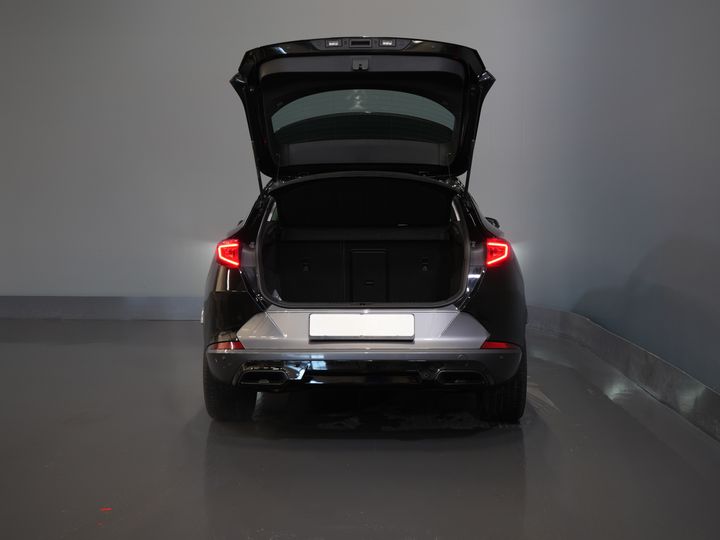 CUPRA Formentor SUV 1.4 e-Hybrid VZ Copper Edition Matrix/ Adapt.Cruise/ Calefacción en los asientos/ Calefacción en el volante/ Navegador/ Climatizador/ 19'' LMV