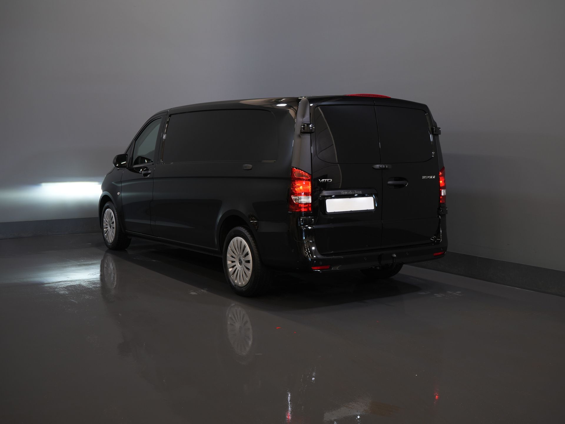 Mercedes-Benz Vito Furgoneta 119 CDI Aut. L3 LED/ 2,5 t Capacidad de remolque/ 270 g Puertas/ Calefacción en los asientos/ Carplay/ Cámara/ Gancho de remolque/ Control de crucero/ PDC/ DAB