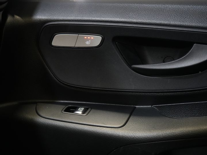 Mercedes-Benz Vito Furgoneta 119 CDI Aut. L3 LED/ 2,5 t Capacidad de remolque/ 270 g Puertas/ Calefacción en los asientos/ Carplay/ Cámara/ Gancho de remolque/ Control de crucero/ PDC/ DAB