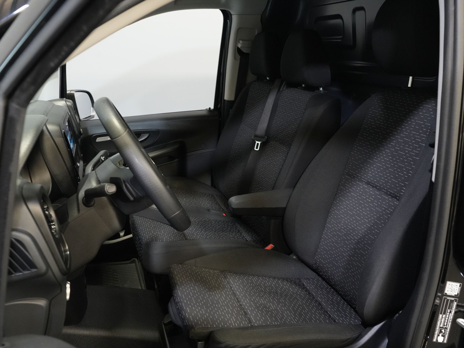 Mercedes-Benz Vito Furgoneta 119 CDI Aut. L3 LED/ 2,5 t Capacidad de remolque/ 270 g Puertas/ Calefacción en los asientos/ Carplay/ Cámara/ Gancho de remolque/ Control de crucero/ PDC/ DAB