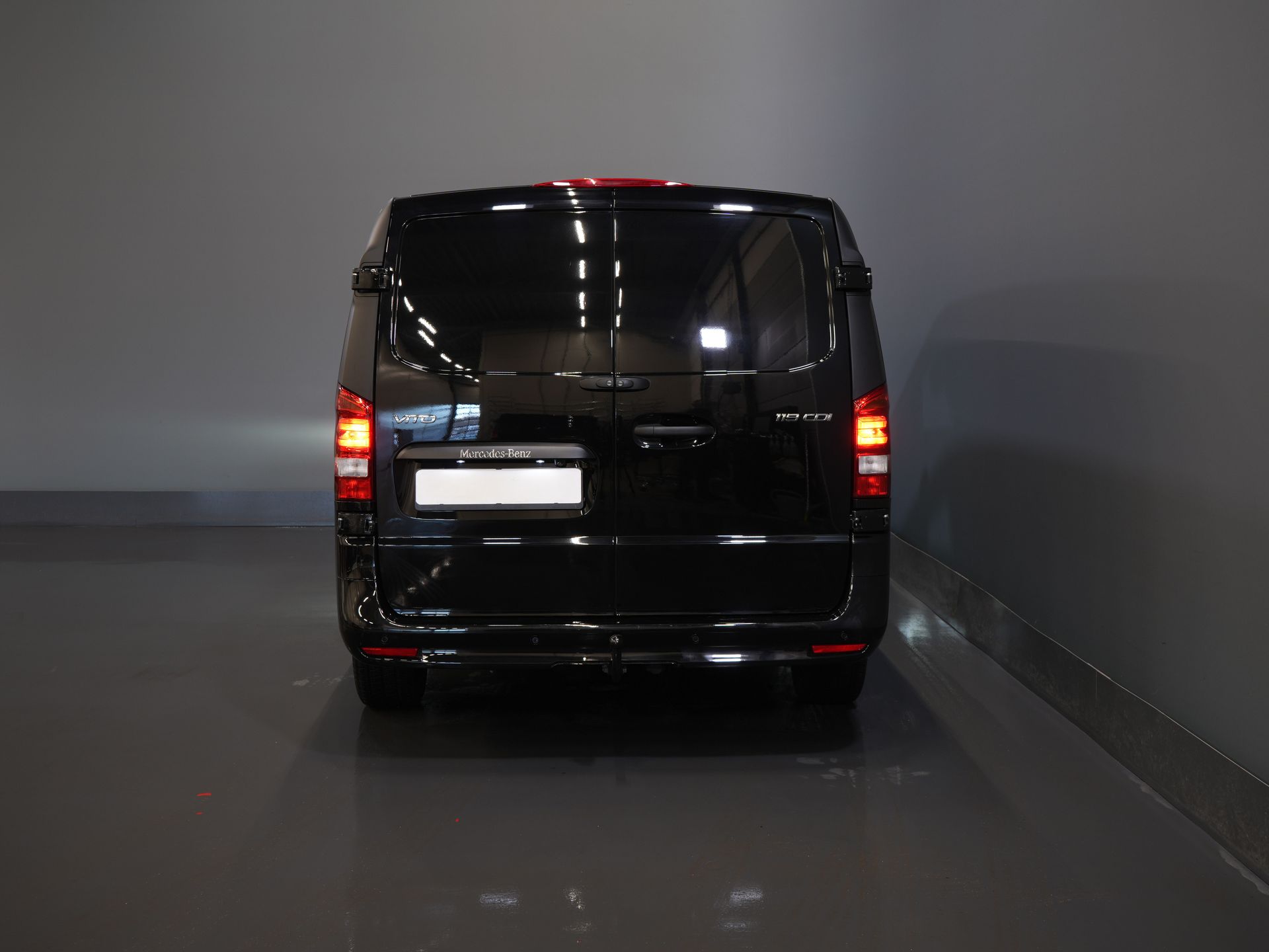 Mercedes-Benz Vito Furgoneta 119 CDI Aut. L3 LED/ 2,5 t Capacidad de remolque/ 270 g Puertas/ Calefacción en los asientos/ Carplay/ Cámara/ Gancho de remolque/ Control de crucero/ PDC/ DAB