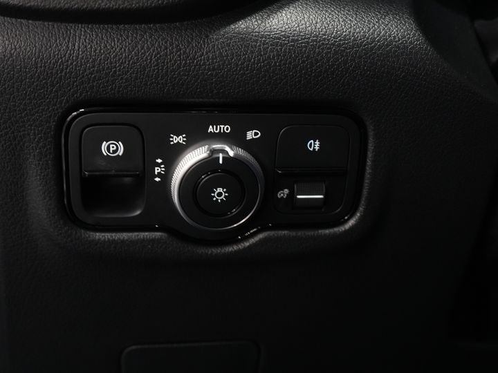 Mercedes-Benz Vito Furgoneta 119 CDI Aut. L3 LED/ 2,5 t Capacidad de remolque/ 270 g Puertas/ Calefacción en los asientos/ Carplay/ Cámara/ Gancho de remolque/ Control de crucero/ PDC/ DAB