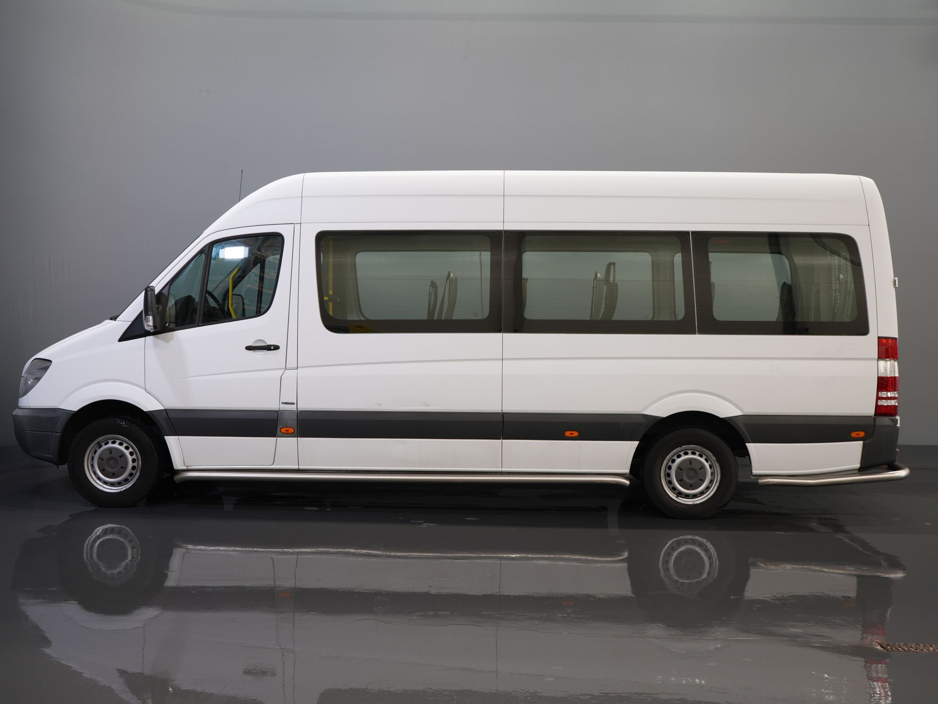 Mercedes-Benz Sprinter Personentransport 313 2.2 CDI L3H2 €10,890,- inkl. MwSt. (BPM FREE) NUR EXPORT Kombi/ 9 Personen/ Kombi/ 9P/ Heckbügel/ Seitenbügel/ Airco/ Rollstuhllift