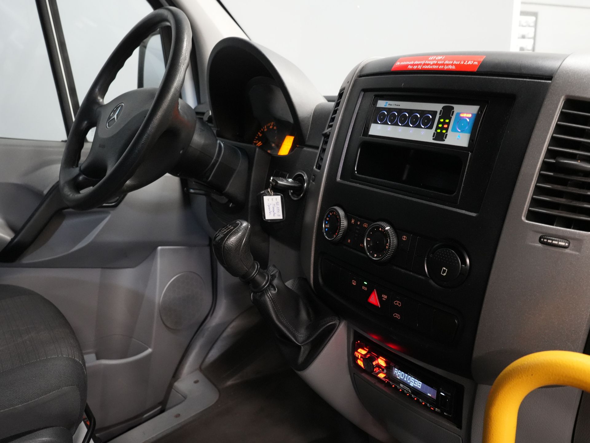 Mercedes-Benz Sprinter Personentransport 313 2.2 CDI L3H2 €10,890,- inkl. MwSt. (BPM FREE) NUR EXPORT Kombi/ 9 Personen/ Kombi/ 9P/ Heckbügel/ Seitenbügel/ Airco/ Rollstuhllift