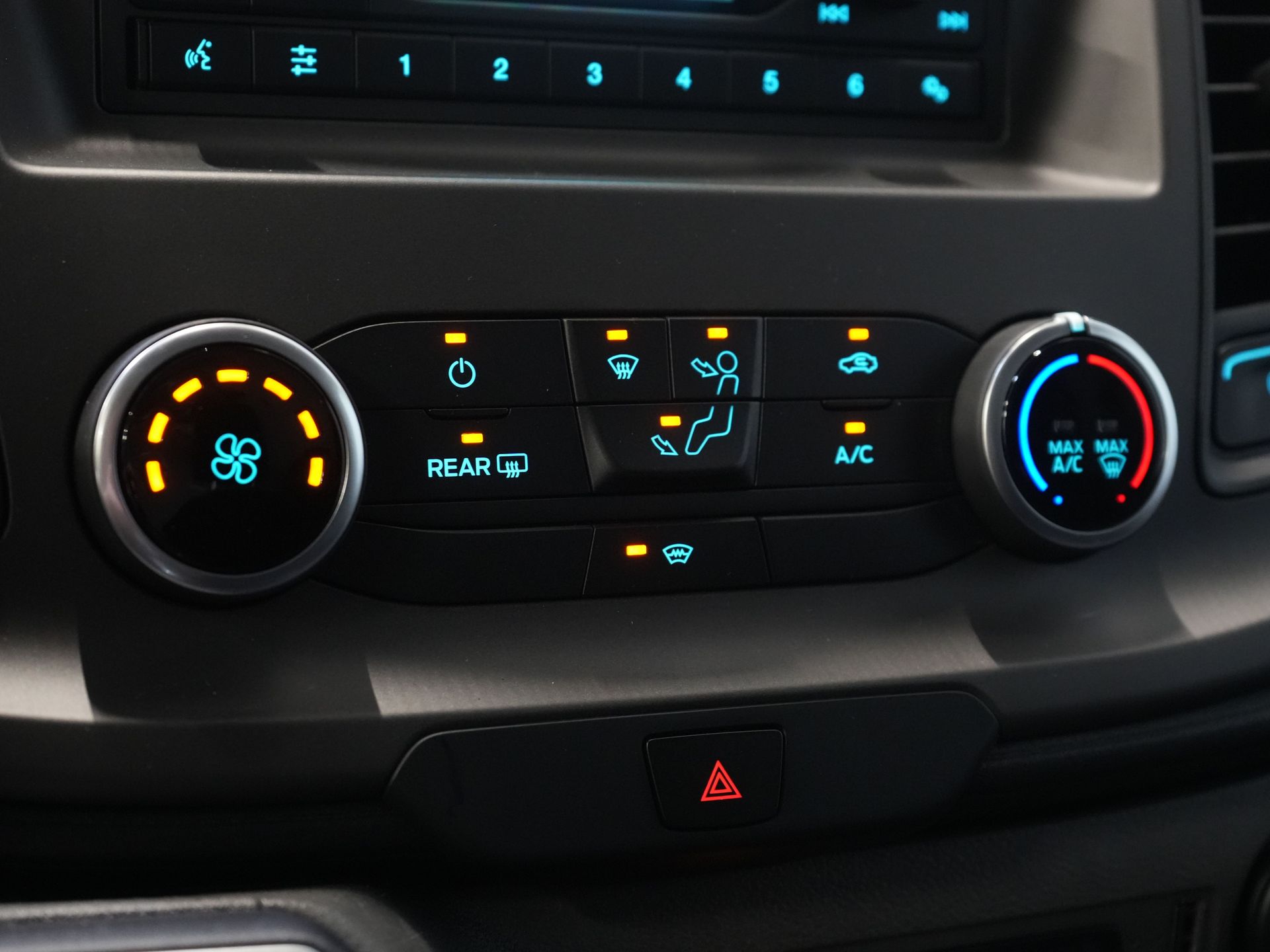 Ford Transit Van 350 2.0 TDCI 130 к.с. авт. L3H2 Trend BPM FREE/ Carplay/ Камера/ Круїз/ PDC V+A/ DAB/ Airco