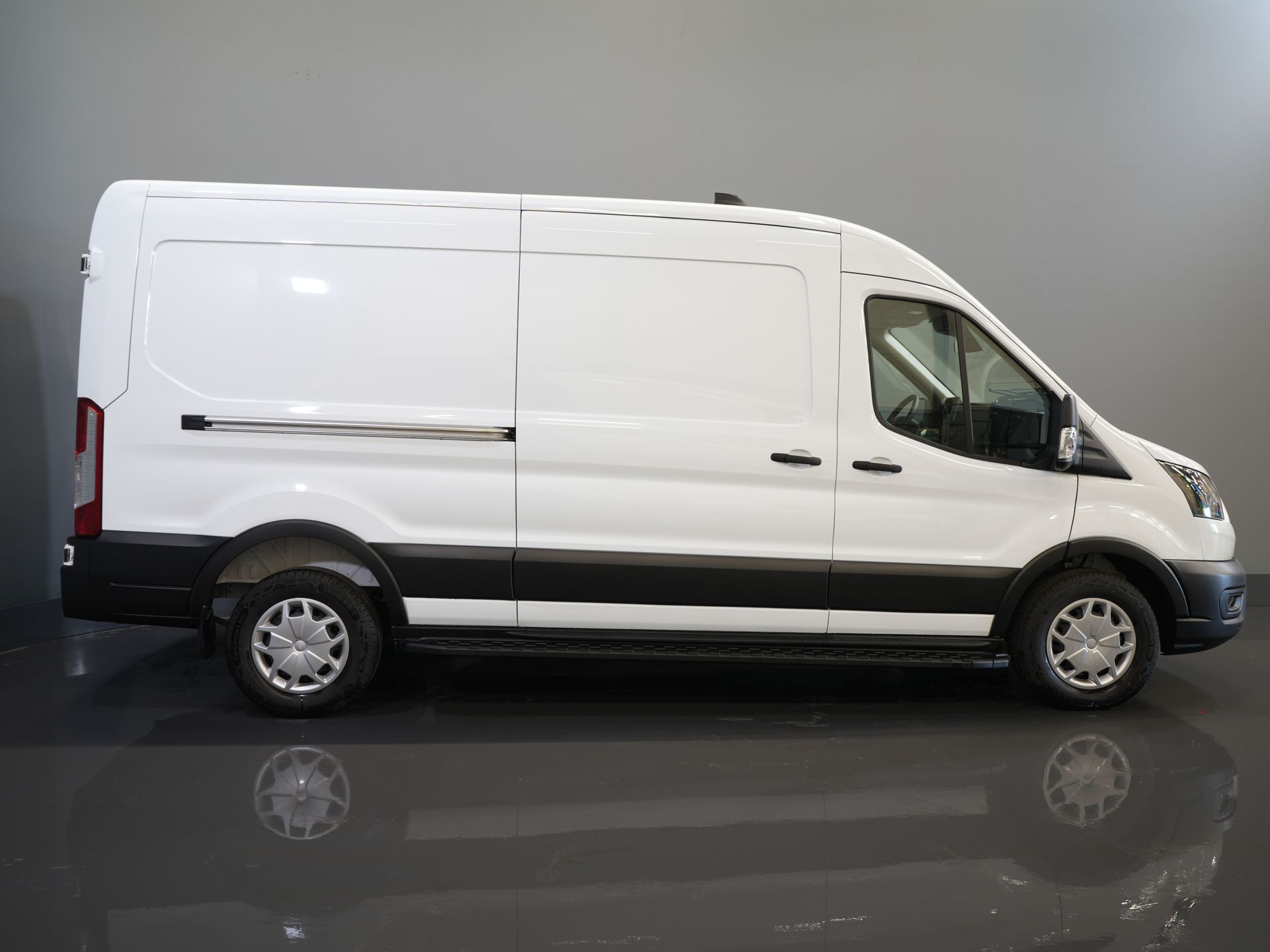Ford Transit Van 350 2.0 TDCI 130 к.с. авт. L3H2 Trend BPM FREE/ Carplay/ Камера/ Круїз/ PDC V+A/ DAB/ Airco