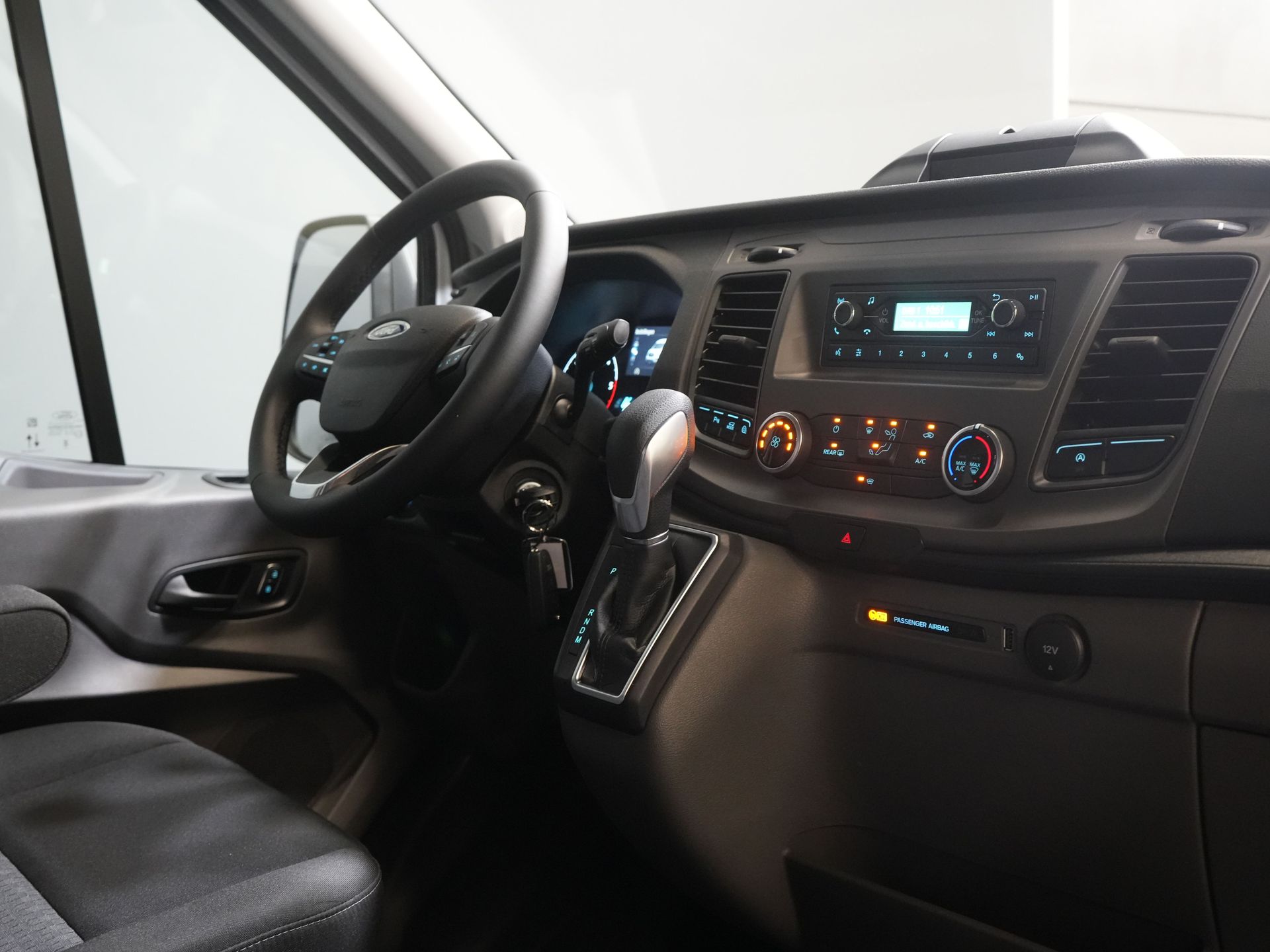 Ford Transit Van 350 2.0 TDCI 130 к.с. авт. L3H2 Trend BPM FREE/ Carplay/ Камера/ Круїз/ PDC V+A/ DAB/ Airco