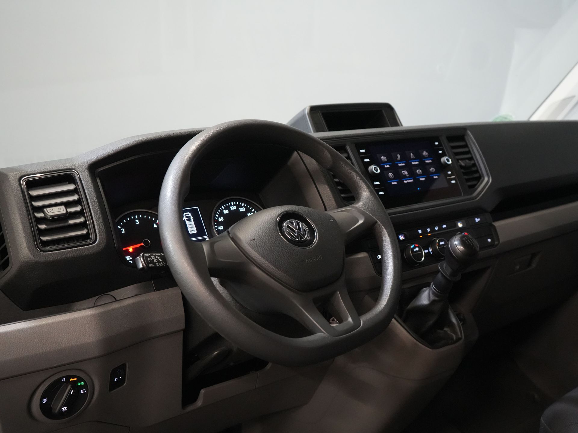 Volkswagen Crafter Bestelbus 35 2.0 TDI 140 pk L3H3 BPM VRIJ! 270Gr. Deuren/ Carplay/ Climate/ Camera/ Cruise