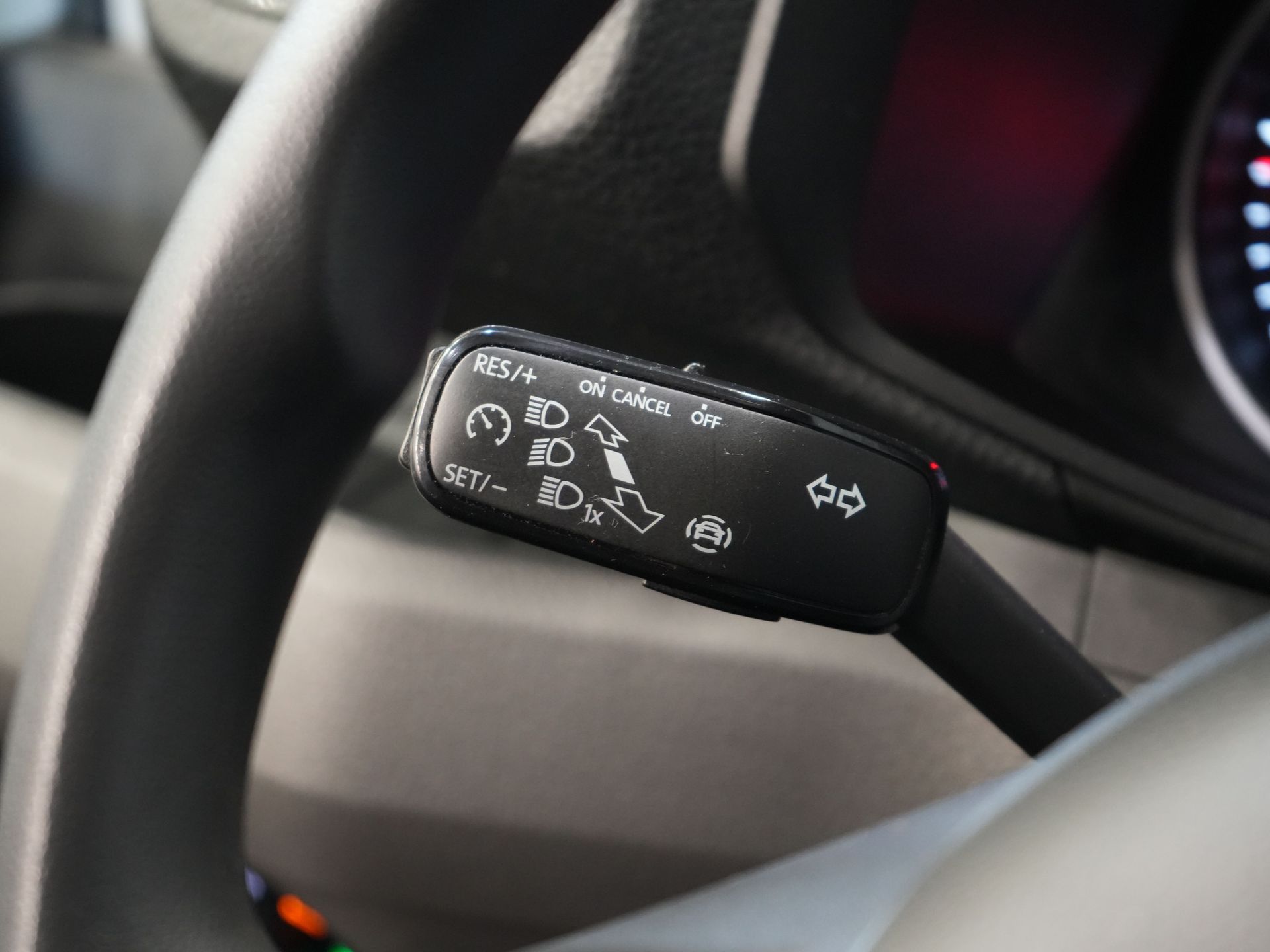 Volkswagen Crafter Bestelbus 35 2.0 TDI 140 pk L3H3 BPM VRIJ! 270Gr. Deuren/ Carplay/ Climate/ Camera/ Cruise