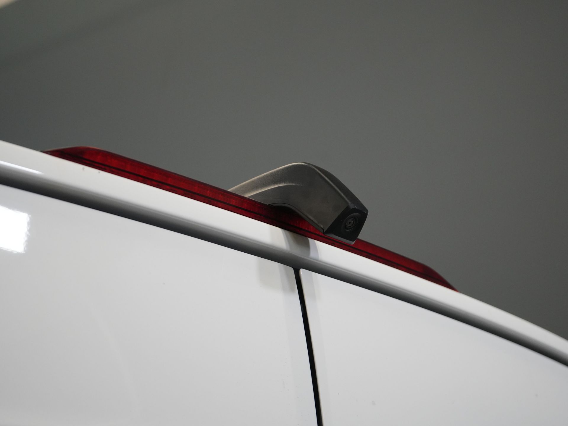 Volkswagen Crafter Bestelbus 35 2.0 TDI 140 pk L3H3 BPM VRIJ! 270Gr. Deuren/ Carplay/ Climate/ Camera/ Cruise
