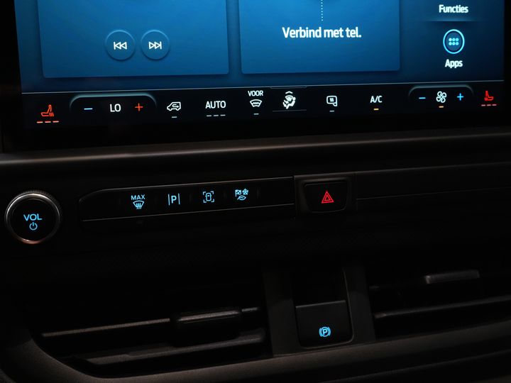 Ford E-Transit Custom Bestelbus L2 330 km WLTP LED/ Standkachel/ Stoelverw./ Snellader/ 2.3t Trekverm./ Carplay/ Climate/ Camera/ PDC/ Cruise