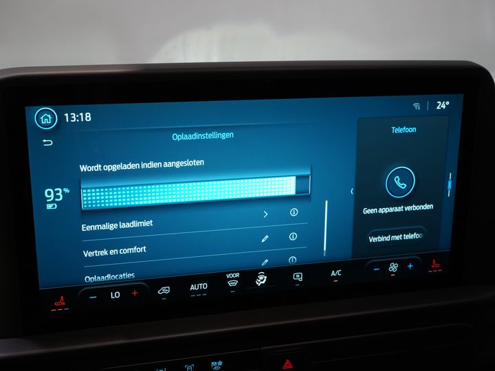 Ford E-Transit Custom Bestelbus L2 330 km WLTP LED/ Standkachel/ Stoelverw./ Snellader/ 2.3t Trekverm./ Carplay/ Climate/ Camera/ PDC/ Cruise