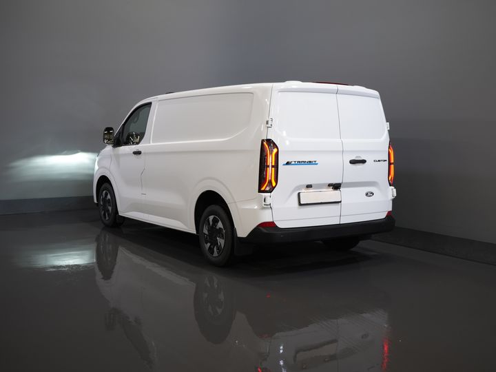 Ford E-Transit Custom Furgoneta 320 Trend 65 kWh 330 km WLTP LED/ Cargador rápido/ 2,3 t de capacidad de remolque/ Dirección asistida/ Asientos calefactables/ Carplay/ Climatizador/ Cámara/ PDC/ Control de crucero
