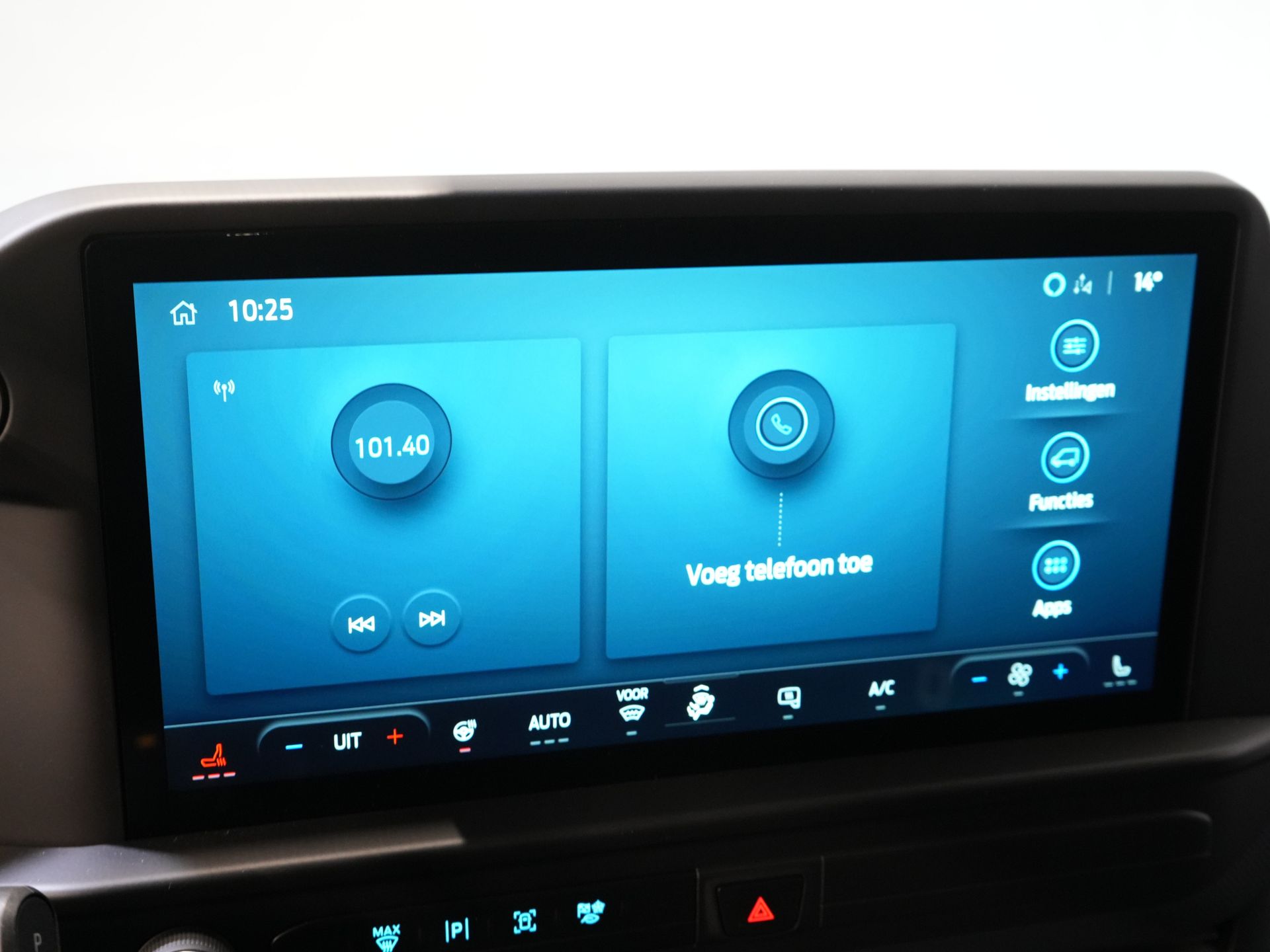 Ford E-Transit Custom Furgoneta 320 Trend 65 kWh 330 km WLTP LED/ Cargador rápido/ 2,3 t de capacidad de remolque/ Dirección asistida/ Asientos calefactables/ Carplay/ Climatizador/ Cámara/ PDC/ Control de crucero