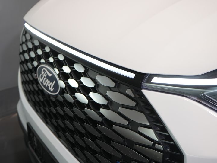 Ford E-Transit Custom Furgoneta 320 Trend 65 kWh 330 km WLTP LED/ Cargador rápido/ 2,3 t de capacidad de remolque/ Dirección asistida/ Asientos calefactables/ Carplay/ Climatizador/ Cámara/ PDC/ Control de crucero