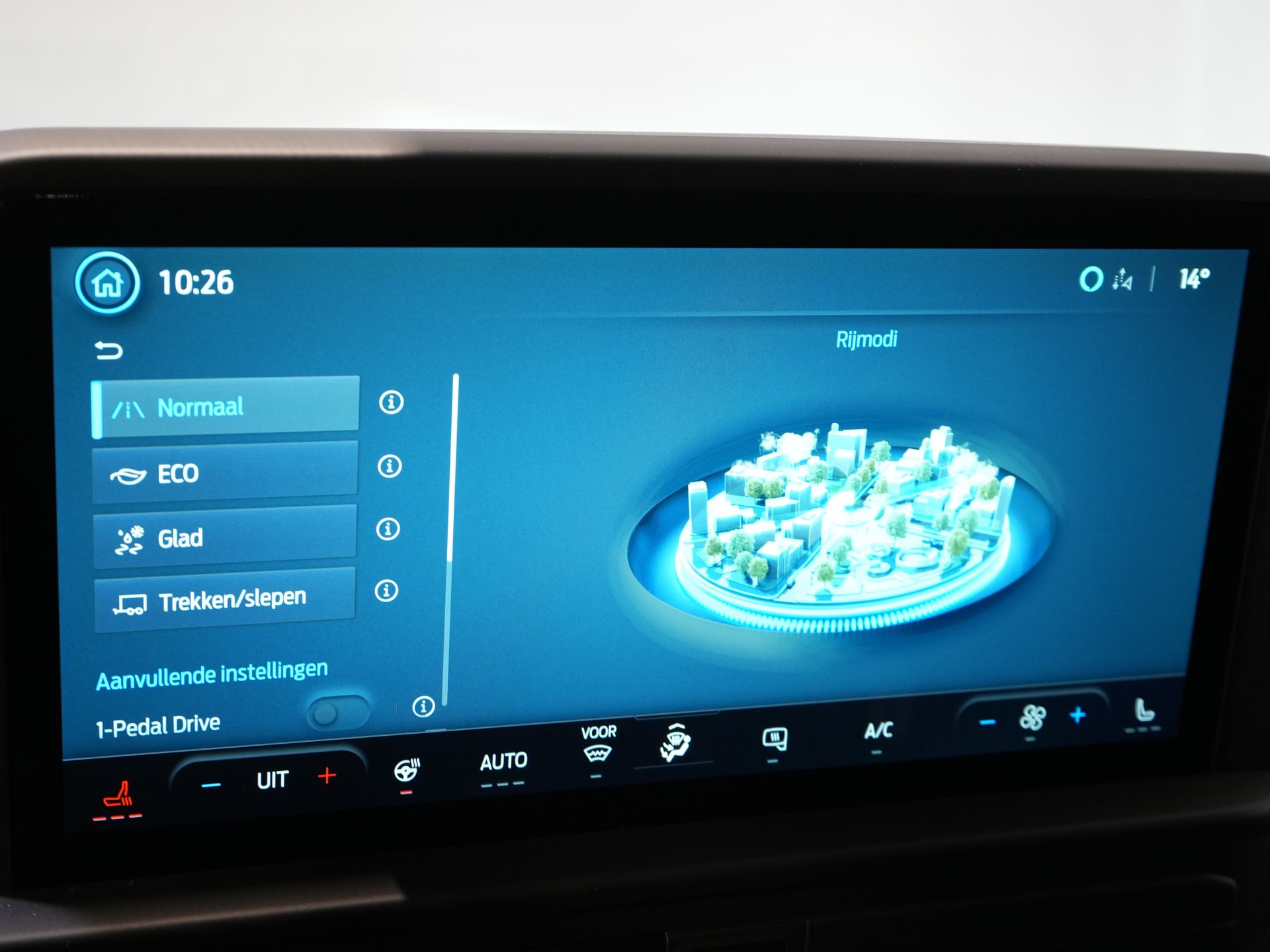 Ford E-Transit Custom Furgoneta 320 Trend 65 kWh 330 km WLTP LED/ Cargador rápido/ 2,3 t de capacidad de remolque/ Dirección asistida/ Asientos calefactables/ Carplay/ Climatizador/ Cámara/ PDC/ Control de crucero