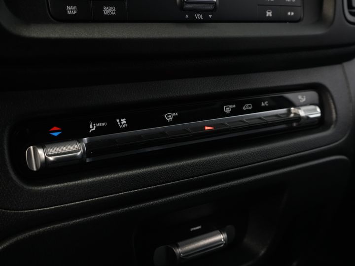 Mercedes-Benz Vito Van 116 CDI Aut. L3 DC Double Cabin BPM FREE! 6 Seats/ 2xSliding Door/ LED/ Heated Seats/ 270Gr. Doors/ Carplay/ Camera/ Cruise Control/ Tow Bar