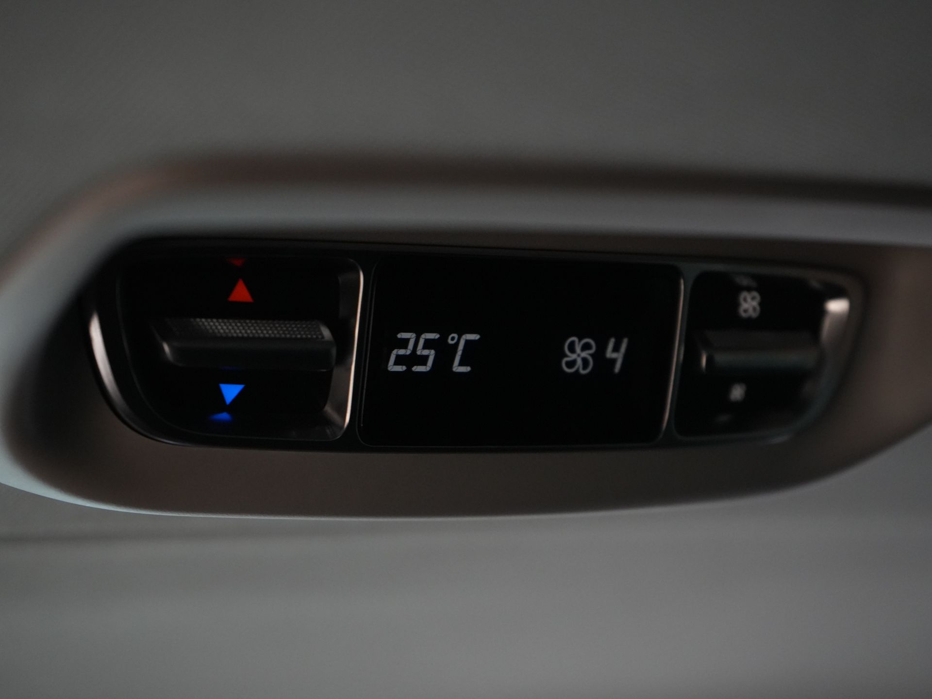 Mercedes-Benz Vito Van 116 CDI Aut. L3 DC Double Cabin BPM FREE! 6 Seats/ 2xSliding Door/ LED/ Heated Seats/ 270Gr. Doors/ Carplay/ Camera/ Cruise Control/ Tow Bar