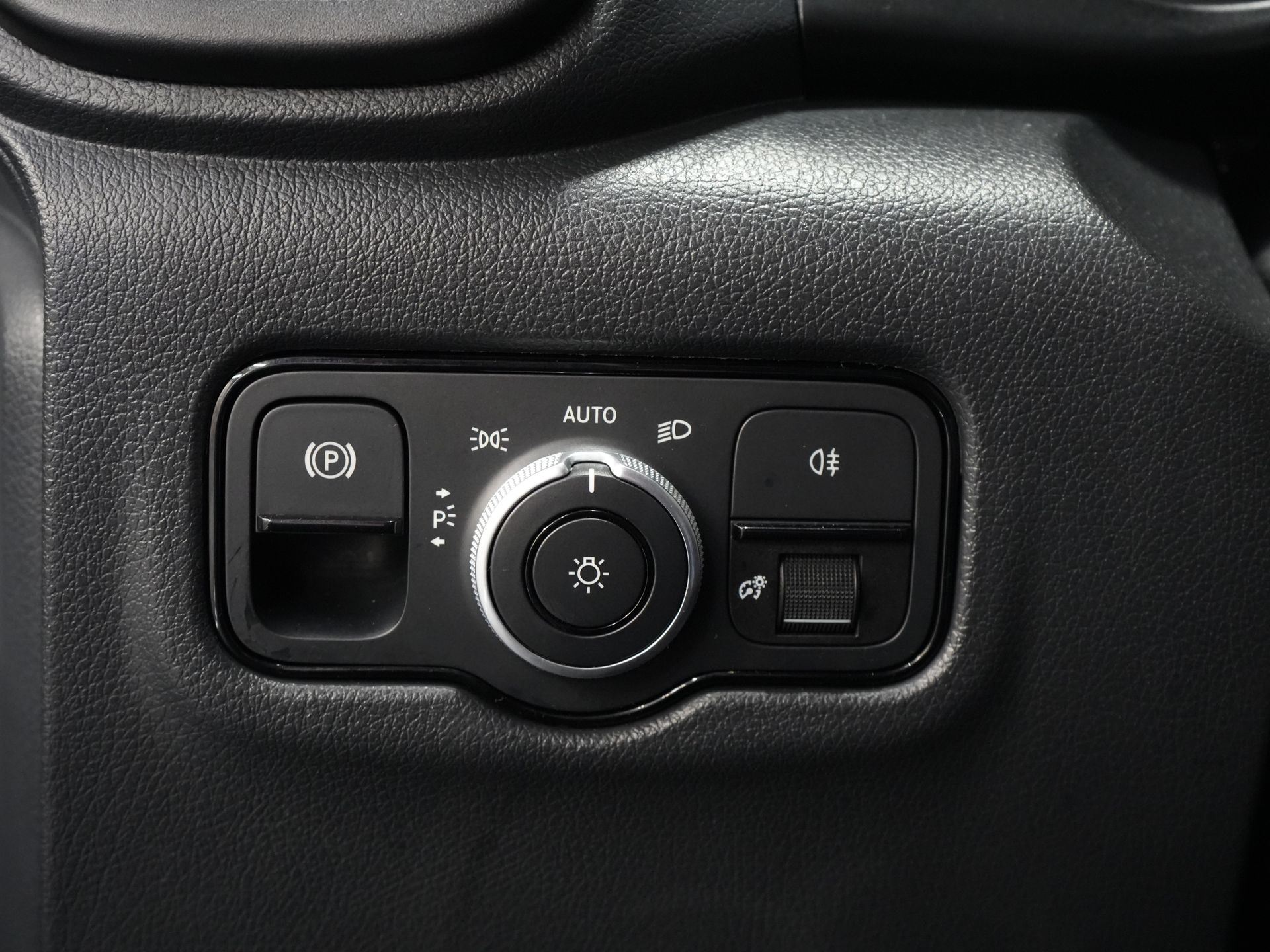 Mercedes-Benz Vito Van 116 CDI Aut. L3 DC Double Cabin BPM FREE! 6 Seats/ 2xSliding Door/ LED/ Heated Seats/ 270Gr. Doors/ Carplay/ Camera/ Cruise Control/ Tow Bar