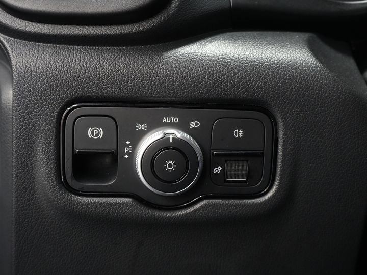 Mercedes-Benz Vito Van 116 CDI Aut. L3 DC Double Cabin BPM FREE! 6 Seats/ 2xSliding Door/ LED/ Heated Seats/ 270Gr. Doors/ Carplay/ Camera/ Cruise Control/ Tow Bar