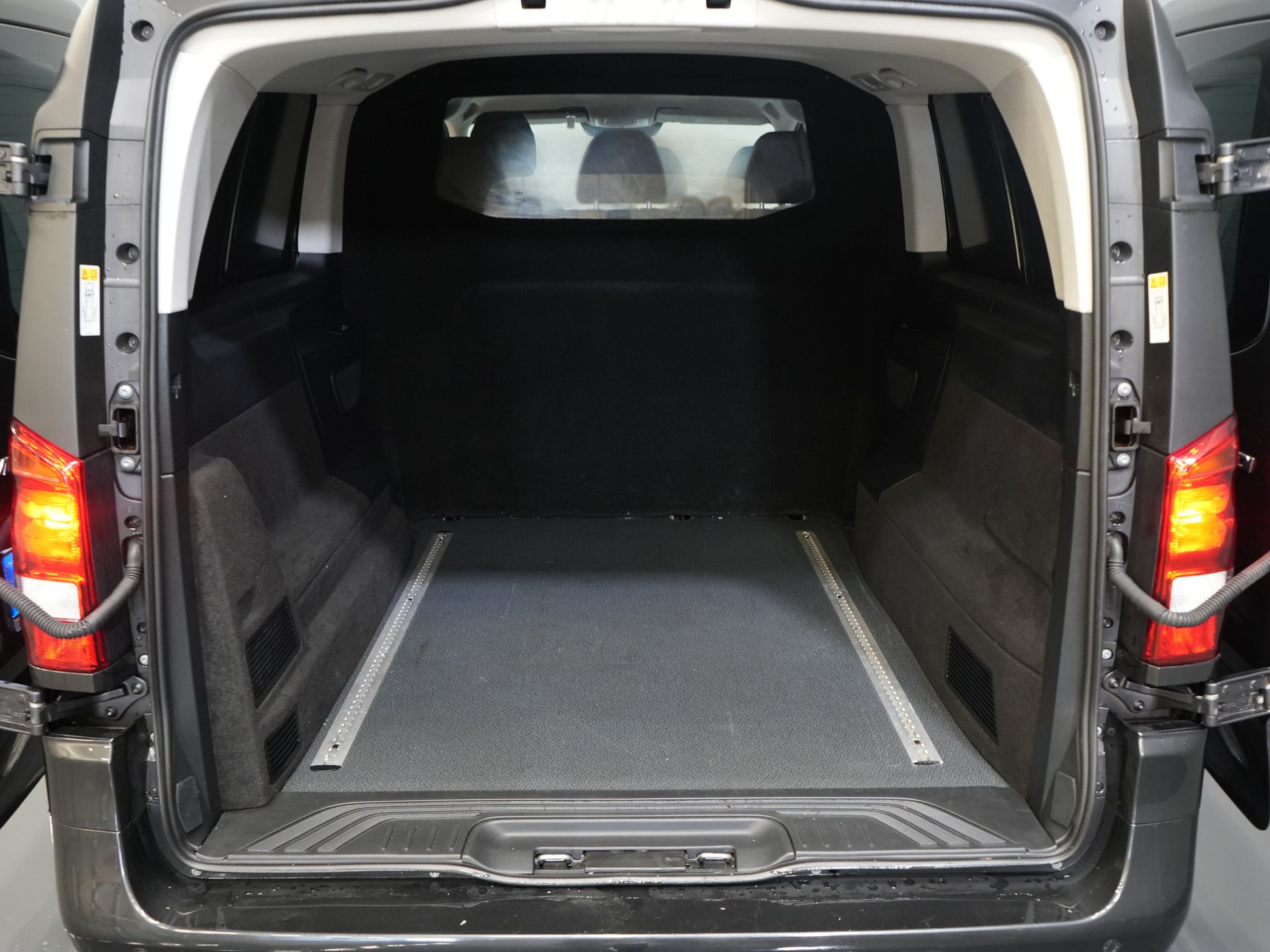 Mercedes-Benz Vito Van 116 CDI Aut. L3 DC Double Cabin BPM FREE! 6 Seats/ 2xSliding Door/ LED/ Heated Seats/ 270Gr. Doors/ Carplay/ Camera/ Cruise Control/ Tow Bar