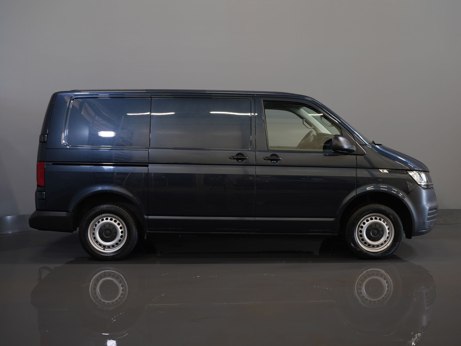 Volkswagen Transporter Van 2.0 TDI NL Auto/ Airco/ Bluetooth/ Abschlepphaken