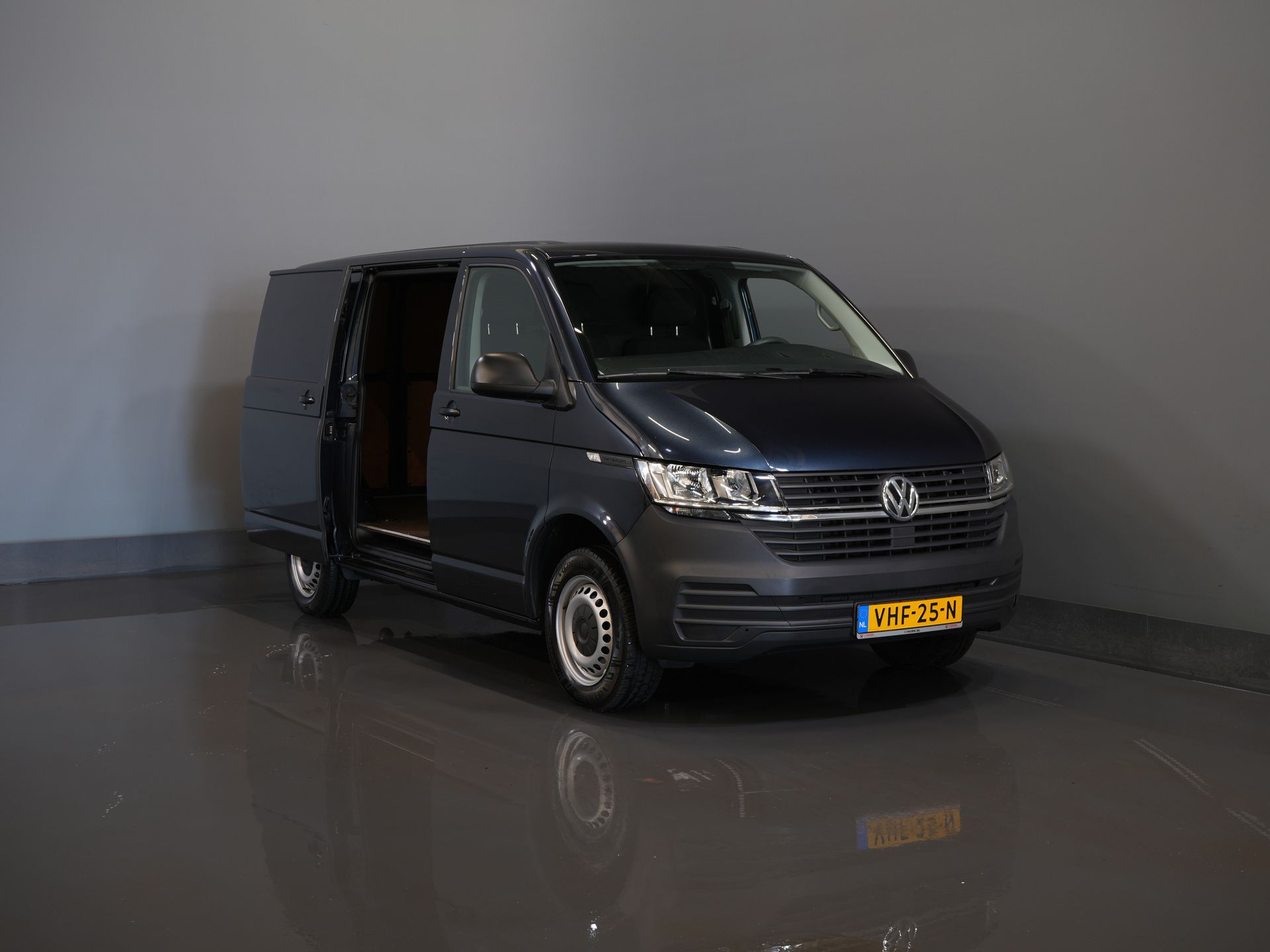 Volkswagen Transporter Van 2.0 TDI NL Auto/ Airco/ Bluetooth/ Abschlepphaken