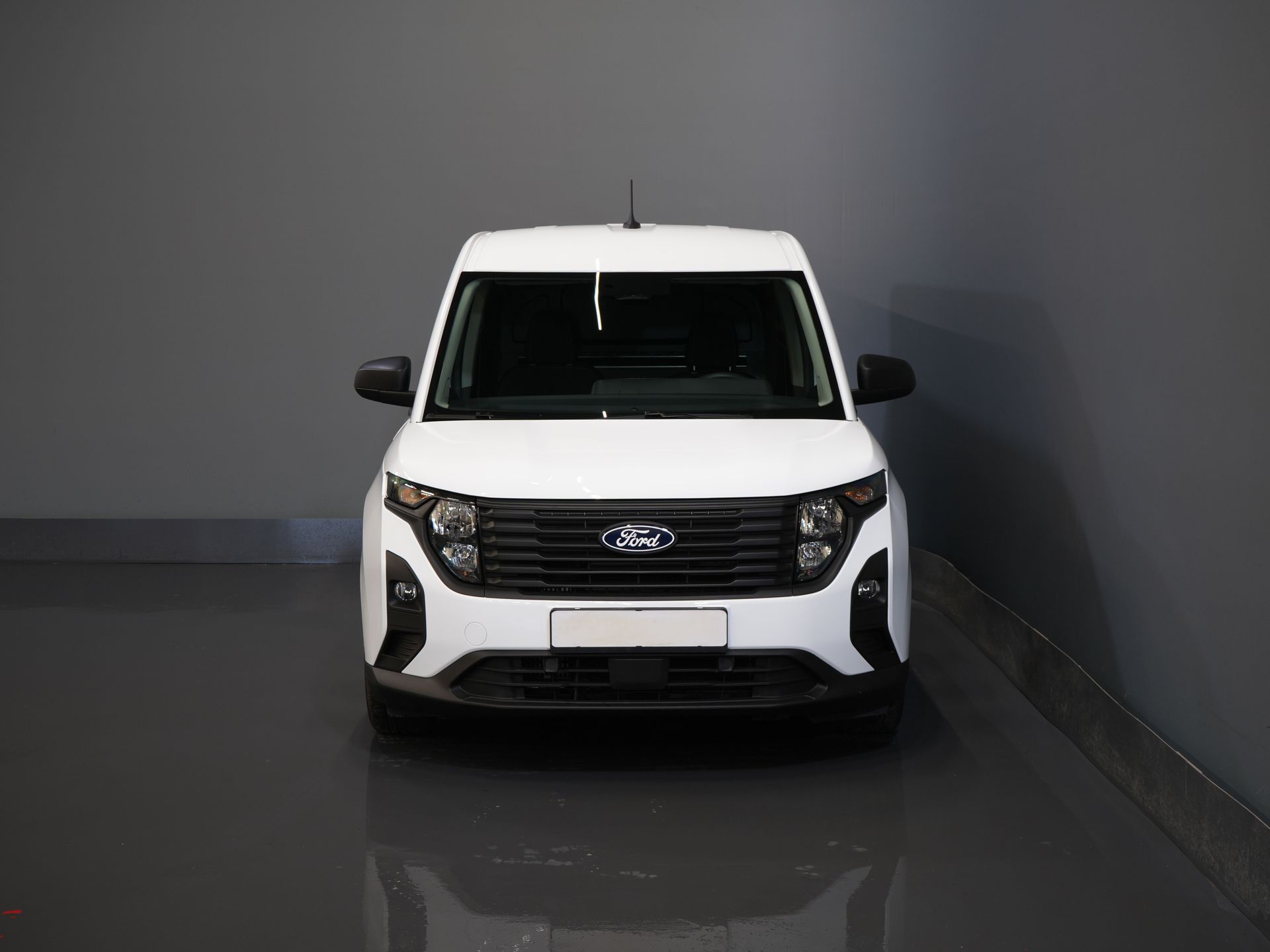 Ford Transit Courier Van 1.0 Trend 100 к.с. БЕНЗИНОВИЙ BPM БЕЗКОШТОВНО! Гарантія 05-2029/ Carplay/ Віртуальний кокпіт/ Airco/ Круїз