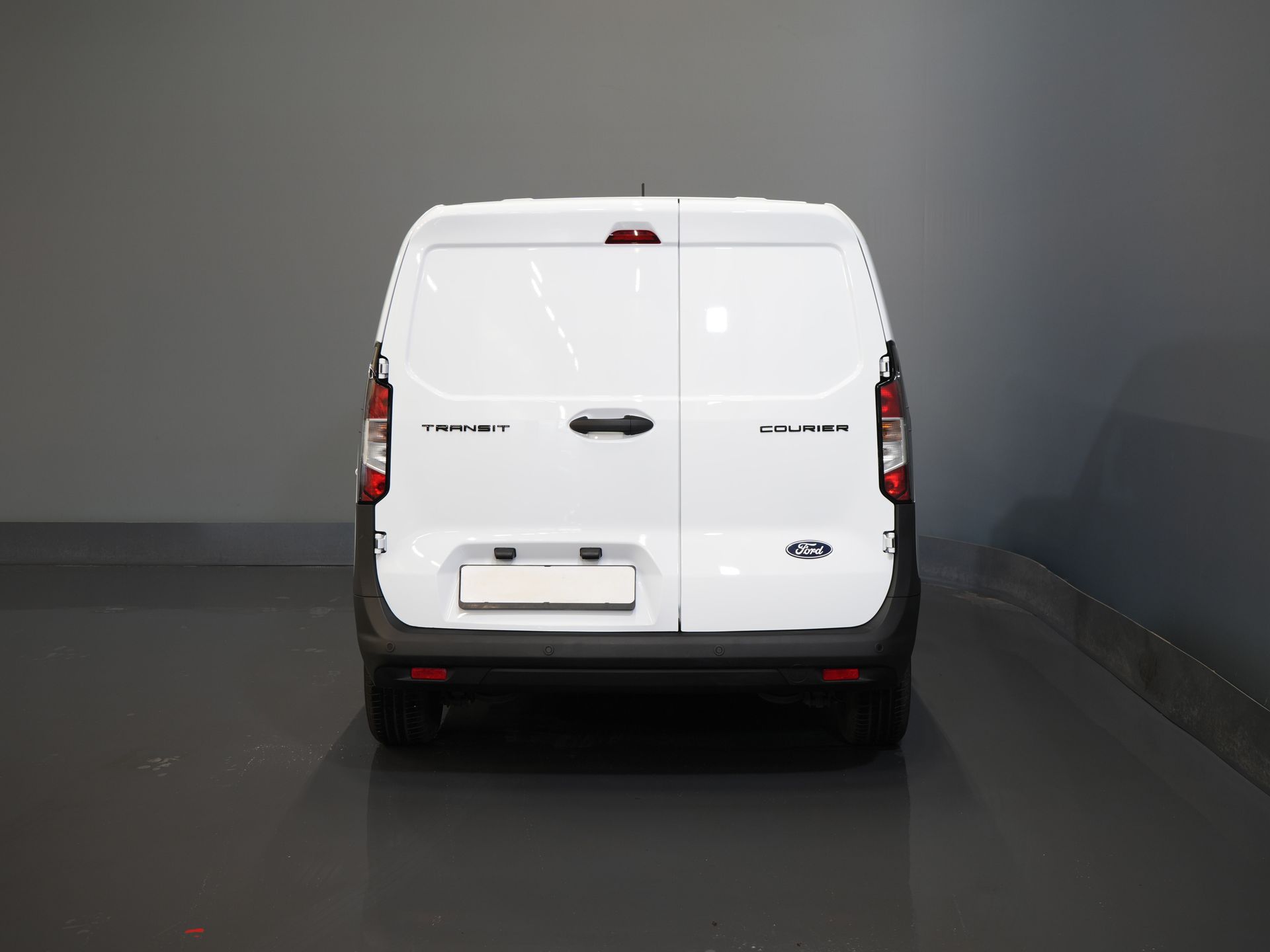 Ford Transit Courier Van 1.0 Trend 100 к.с. БЕНЗИНОВИЙ BPM БЕЗКОШТОВНО! Гарантія 05-2029/ Carplay/ Віртуальний кокпіт/ Airco/ Круїз