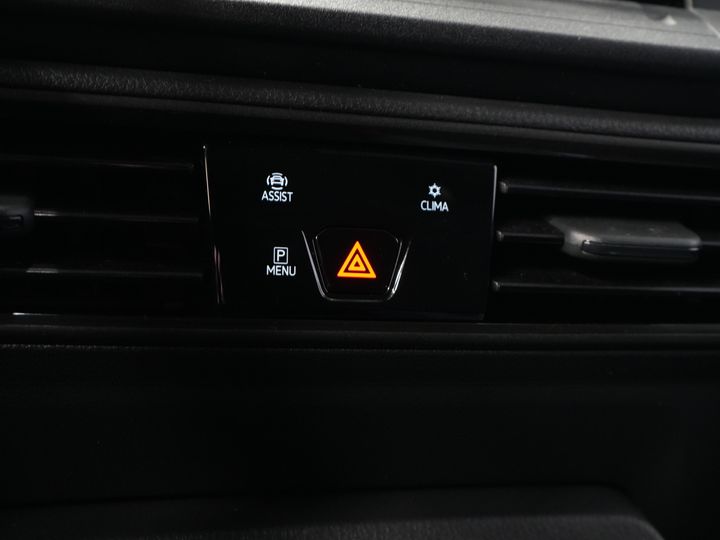 Volkswagen Caddy Cargo Delivery Van 2.0 TDI 125 hp DSG Automatic. Virtual Cockpit/ Carplay/ Parking heater/ Seat heating/ Camera/ Cruise control/ Air conditioning