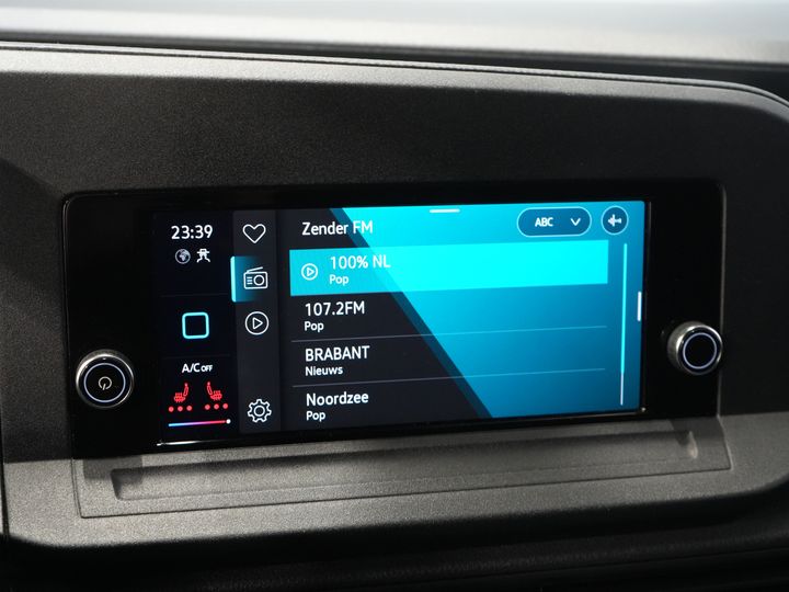 Volkswagen Caddy Cargo Delivery Van 2.0 TDI 125 hp DSG Automatic. Virtual Cockpit/ Carplay/ Parking heater/ Seat heating/ Camera/ Cruise control/ Air conditioning