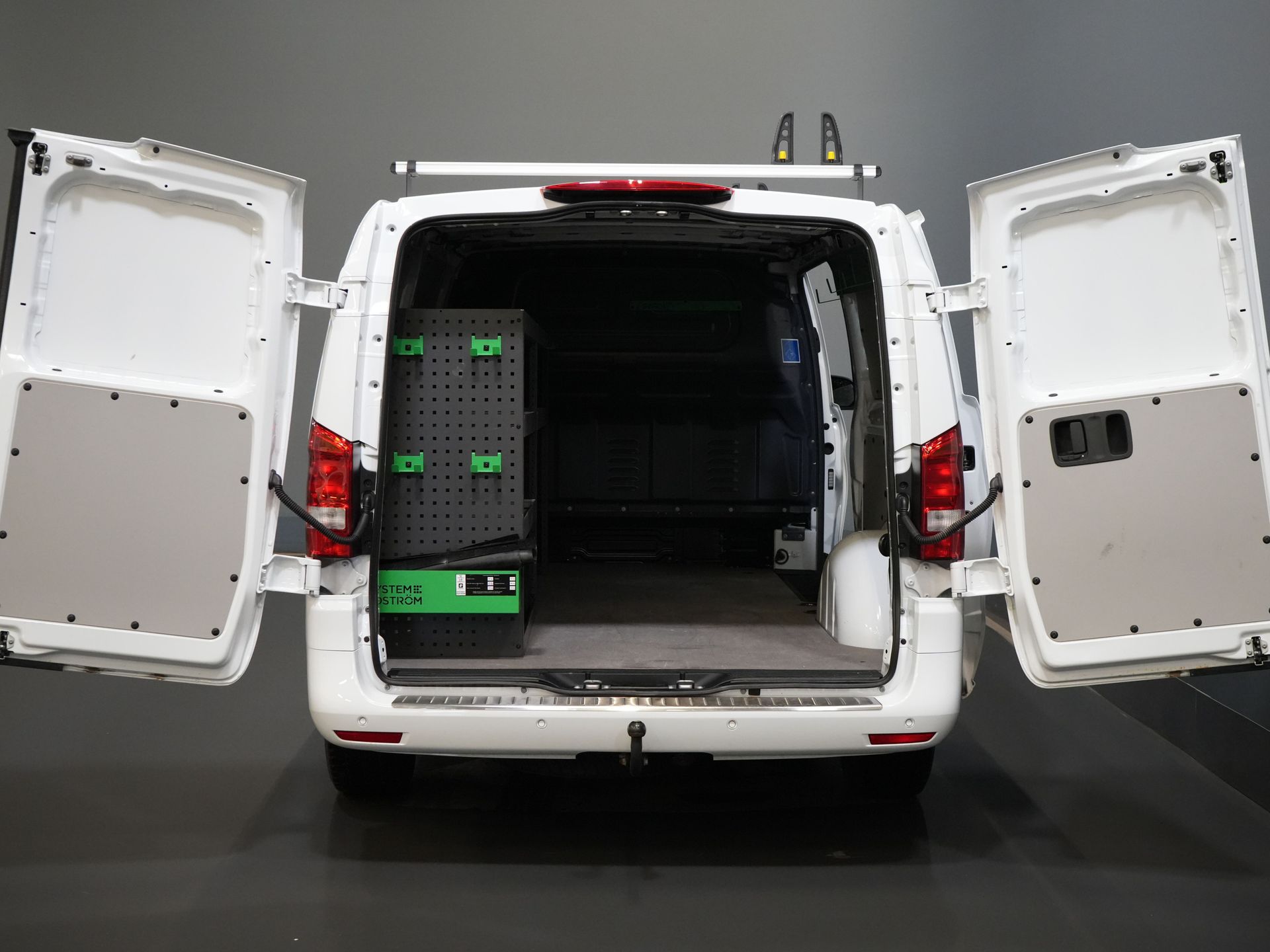 Mercedes-Benz Vito Bestelbus 119 CDI Aut. L3 XL ZGAN (DEMO) BPM VRIJ! Standkachel/ Inrichting/ LED/ Stoelverw./ CarPlay/ Camera/ Navi/ LMV/ Cruise/ PDC/ Trek