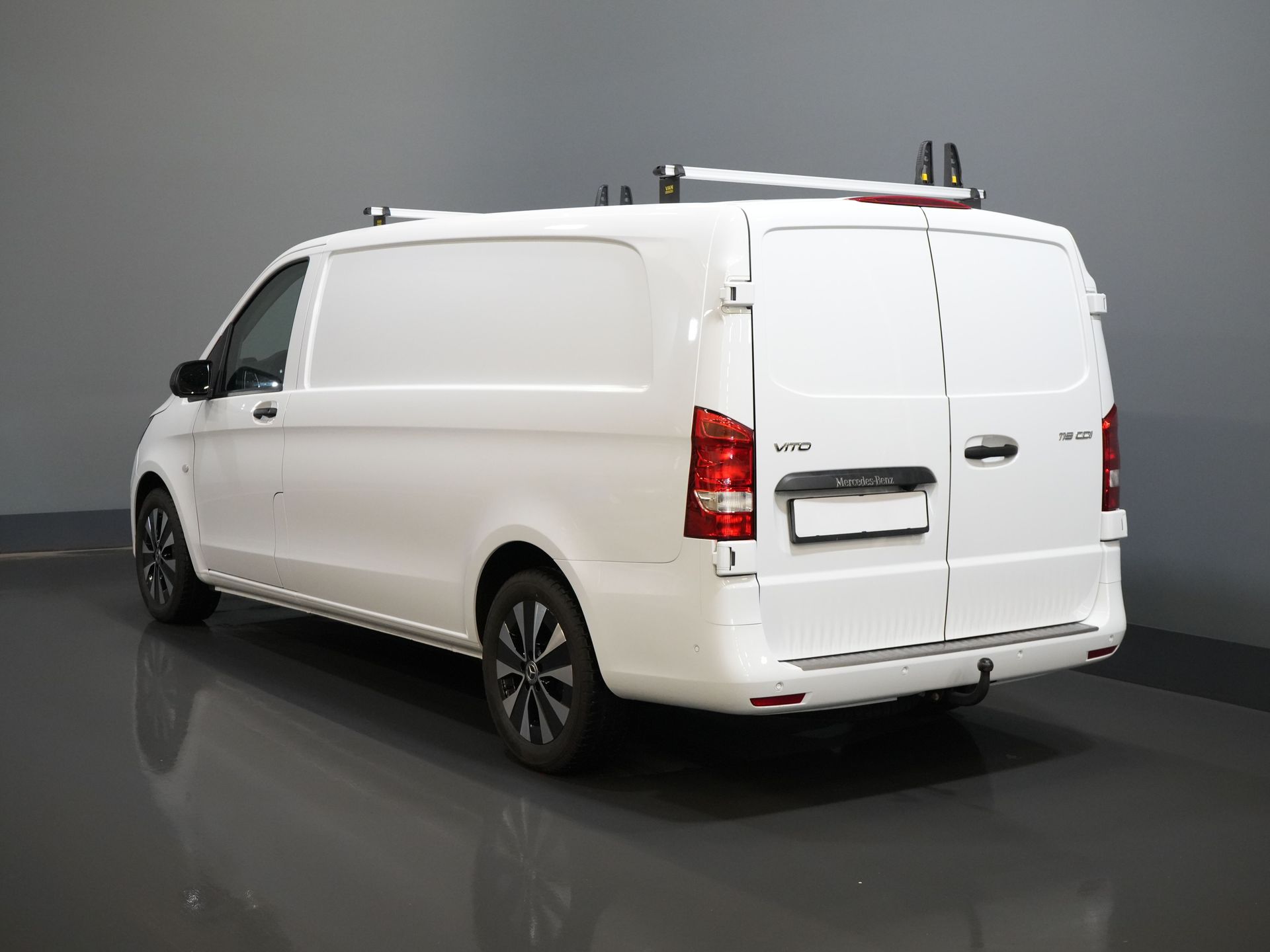 Mercedes-Benz Vito Bestelbus 119 CDI Aut. L3 XL ZGAN (DEMO) BPM VRIJ! Standkachel/ Inrichting/ LED/ Stoelverw./ CarPlay/ Camera/ Navi/ LMV/ Cruise/ PDC/ Trek