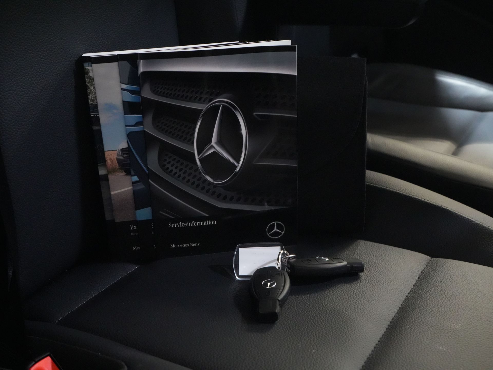 Mercedes-Benz Vito Bestelbus 119 CDI Aut. L3 XL ZGAN (DEMO) BPM VRIJ! Standkachel/ Inrichting/ LED/ Stoelverw./ CarPlay/ Camera/ Navi/ LMV/ Cruise/ PDC/ Trek