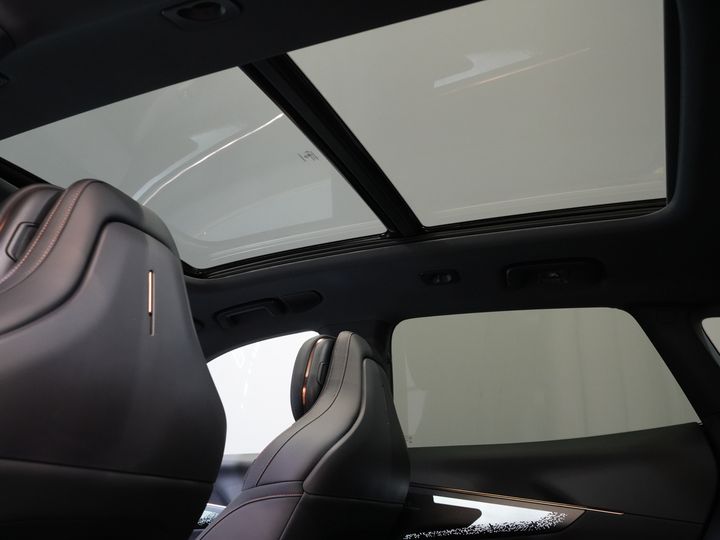 Lynk & Co 08 SUV 1.5 More PHEV 200км Elek./ Harman&Kardon/ Pano/ Масаж та охолодження сидінь/ Elek.Valve/ Adapt.Cruise