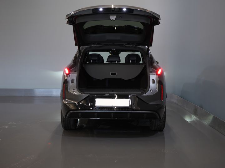 Lynk & Co 08 SUV 1.5 More PHEV 200км Elek./ Harman&Kardon/ Pano/ Масаж та охолодження сидінь/ Elek.Valve/ Adapt.Cruise