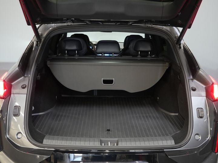 Lynk & Co 08 SUV 1.5 More PHEV 200км Elek./ Harman&Kardon/ Pano/ Масаж та охолодження сидінь/ Elek.Valve/ Adapt.Cruise