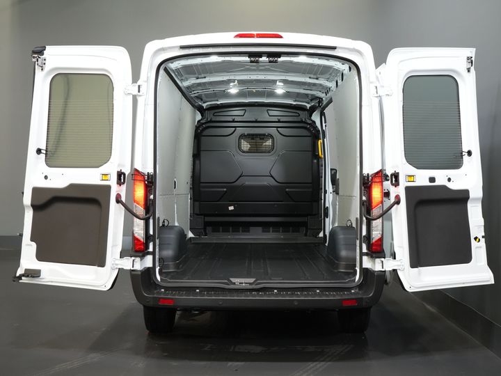 Ford Transit Bestelbus 350 2.0 TDCI 130 pk Aut. L3H2 Trend BPM VRIJ/ Cruise/ PDC V+A/ DAB/ Airco