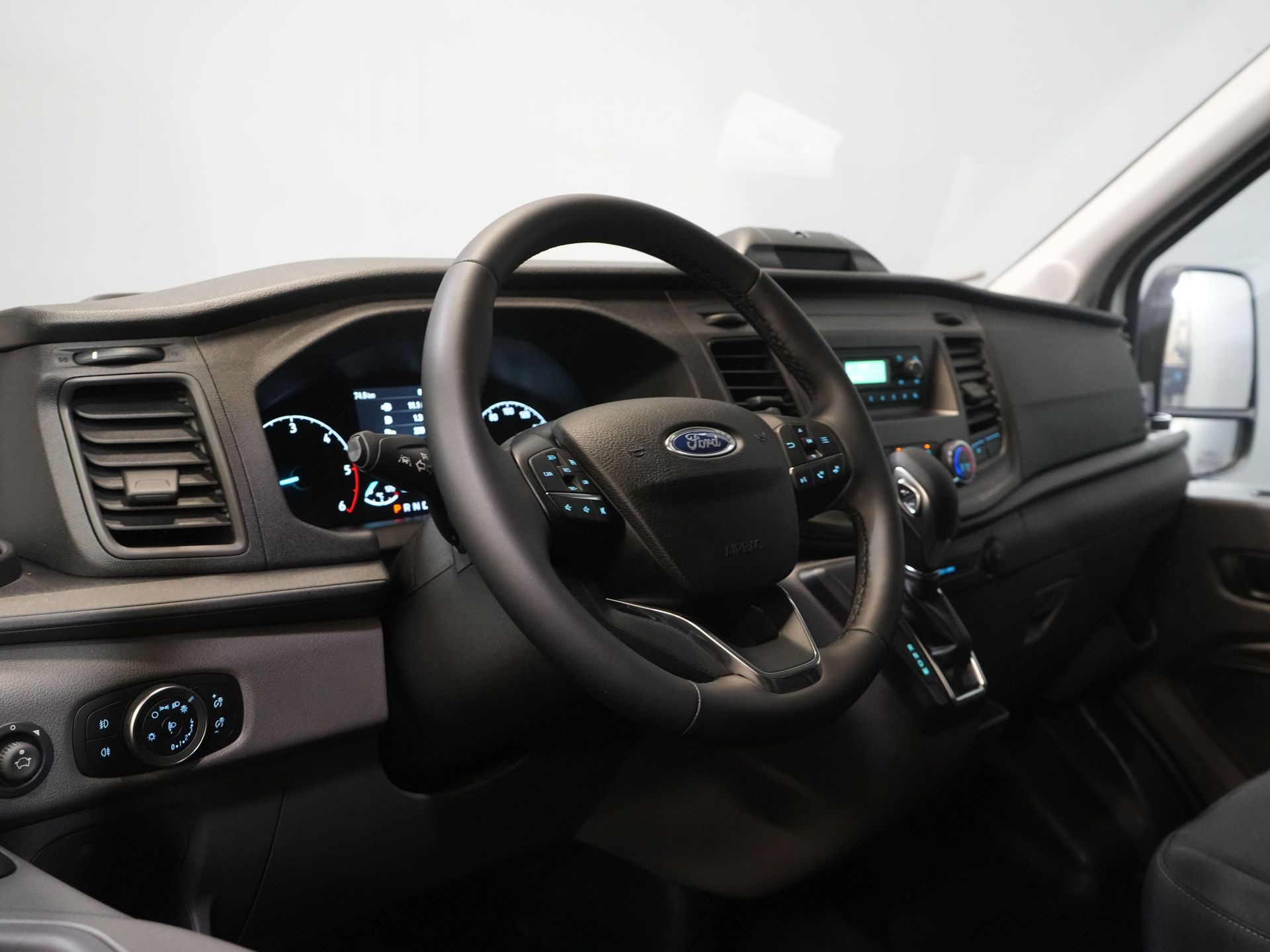 Ford Transit Bestelbus 350 2.0 TDCI 130 pk Aut. L3H2 Trend BPM VRIJ/ Cruise/ PDC V+A/ DAB/ Airco