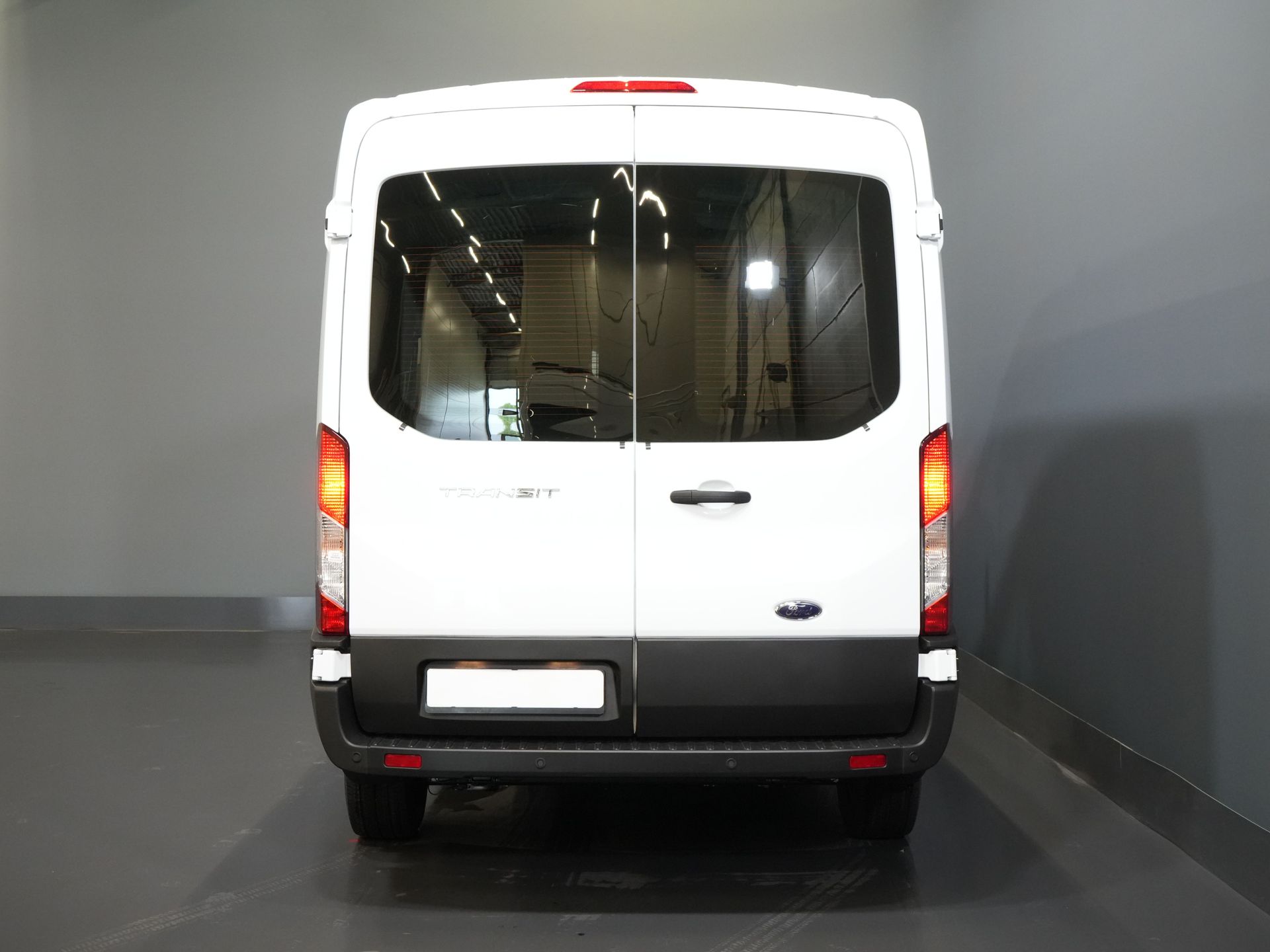 Ford Transit Bestelbus 350 2.0 TDCI 130 pk Aut. L3H2 Trend BPM VRIJ/ Cruise/ PDC V+A/ DAB/ Airco