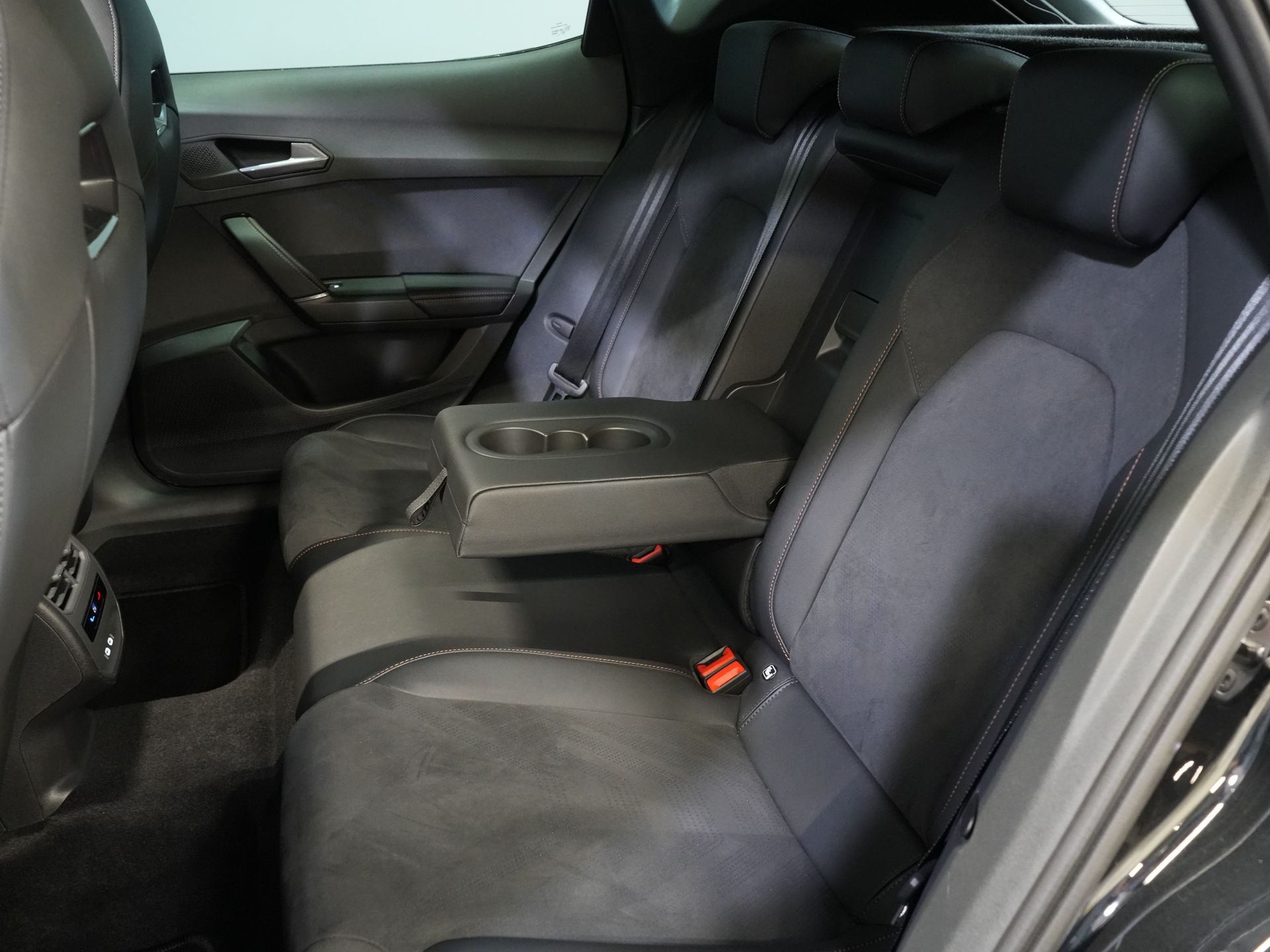 CUPRA Formentor SUV 1.5 TSI e-Hybrid 272 ch VZ Performance Pano/ Sennheiser/ Memory/ Elek.Klep./ Matrix/ Adapt.Cruise/ Seatverw./ Carplay/ Steering Ver
