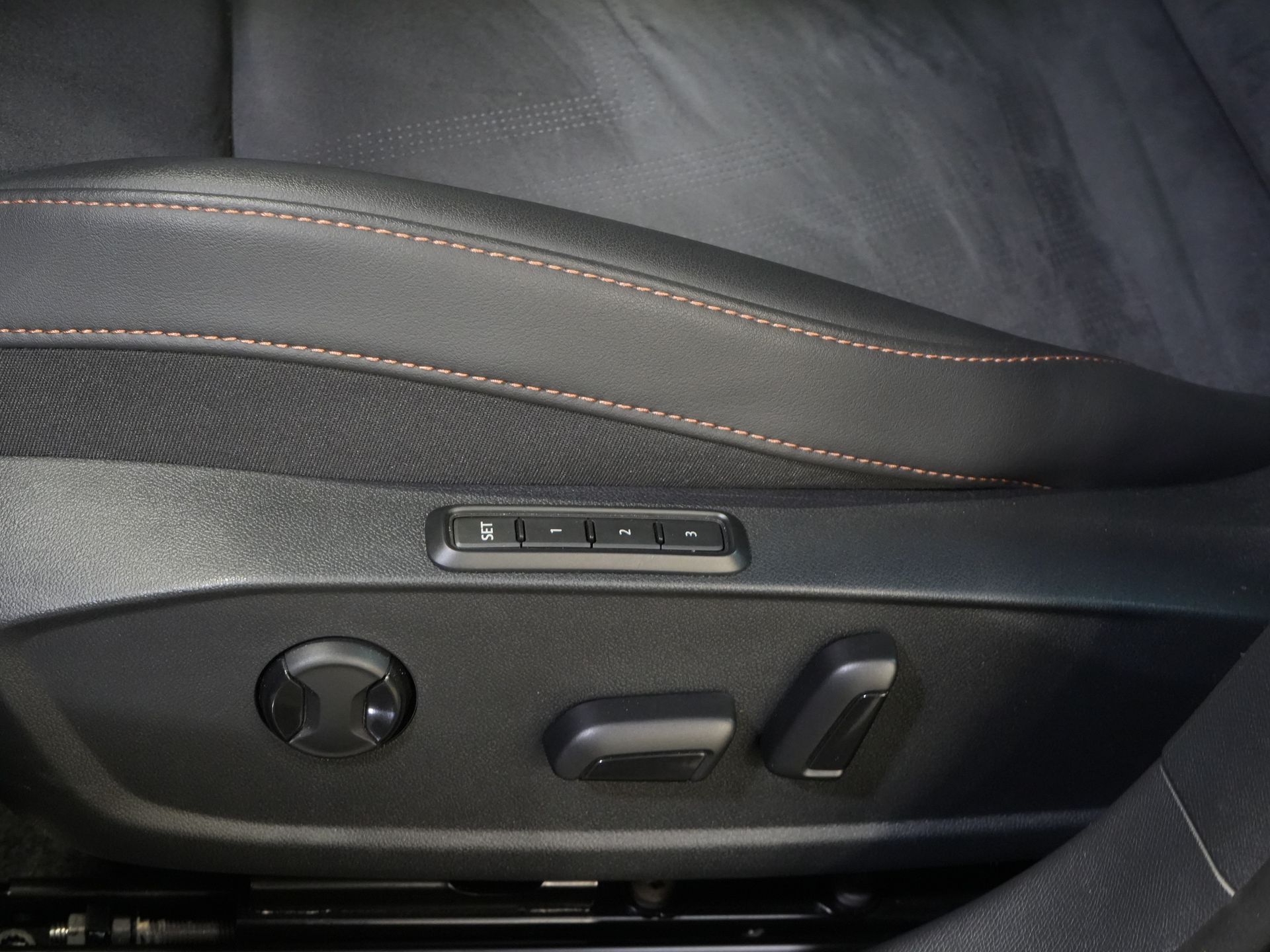 CUPRA Formentor SUV 1.5 TSI e-Hybrid 272 ch VZ Performance Pano/ Sennheiser/ Memory/ Elek.Klep./ Matrix/ Adapt.Cruise/ Seatverw./ Carplay/ Steering Ver
