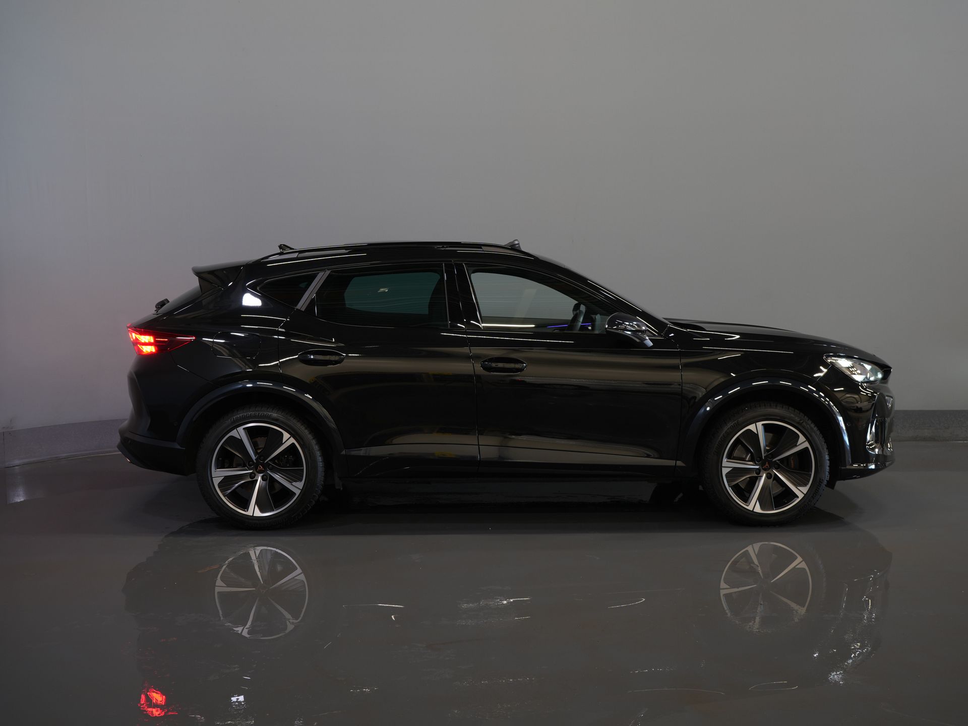 CUPRA Formentor SUV 1.5 TSI e-Hybrid 272 ch VZ Performance Pano/ Sennheiser/ Memory/ Elek.Klep./ Matrix/ Adapt.Cruise/ Seatverw./ Carplay/ Steering Ver
