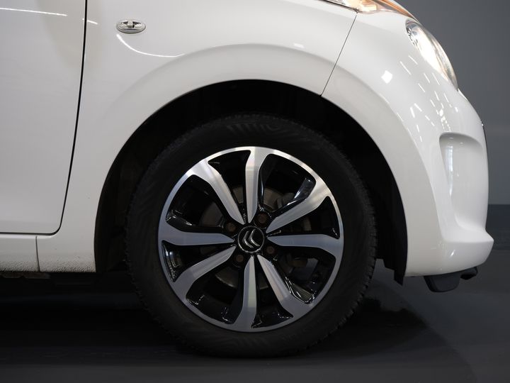 Citroën C1 Hatchback 1.0 e-VTi Shine ZEER NETTE AUTO/ NL Auto/ Weinig Km/ Navi/ Cruise/ LMV/ Airco/ Camera